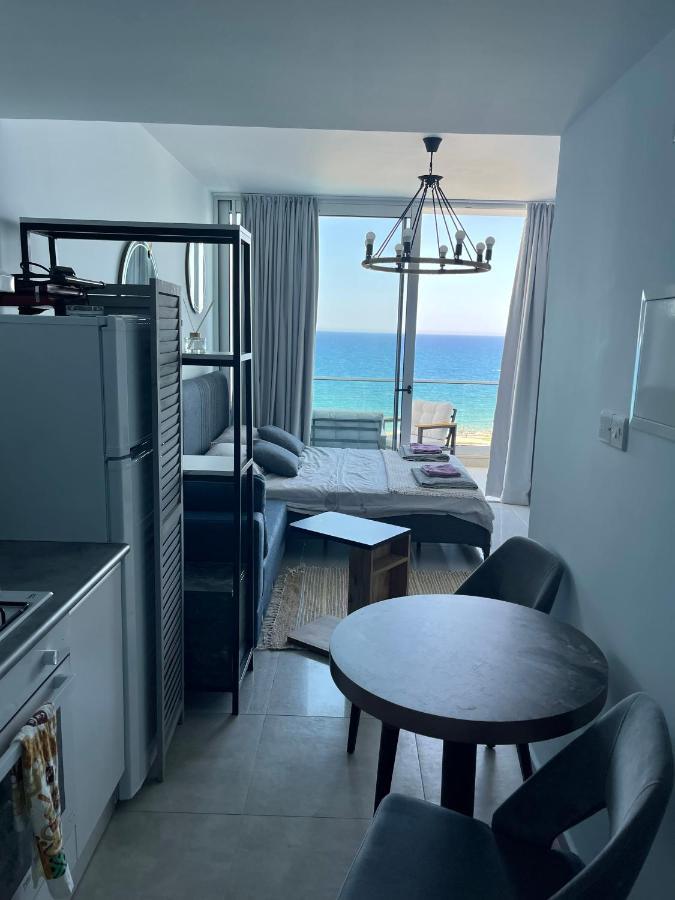 Sea View Suites By The Coast Famagusta  Zewnętrze zdjęcie