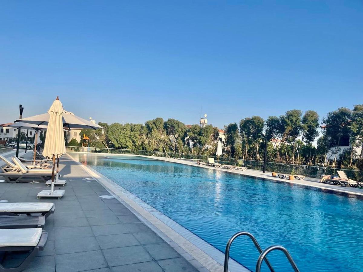 Sea View Suites By The Coast Famagusta  Zewnętrze zdjęcie