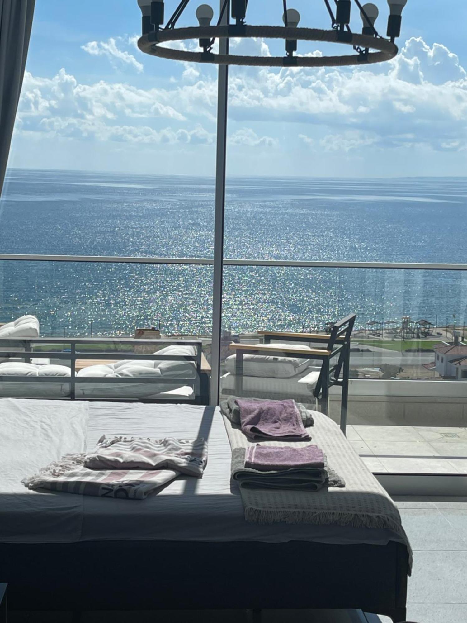 Sea View Suites By The Coast Famagusta  Zewnętrze zdjęcie