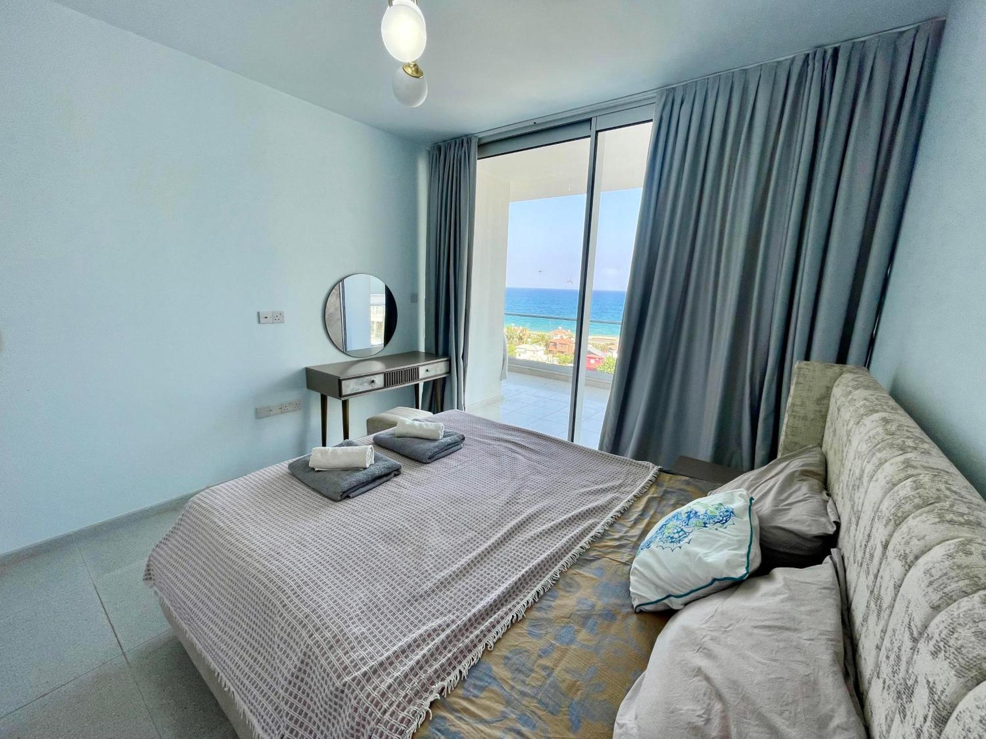 Sea View Suites By The Coast Famagusta  Zewnętrze zdjęcie
