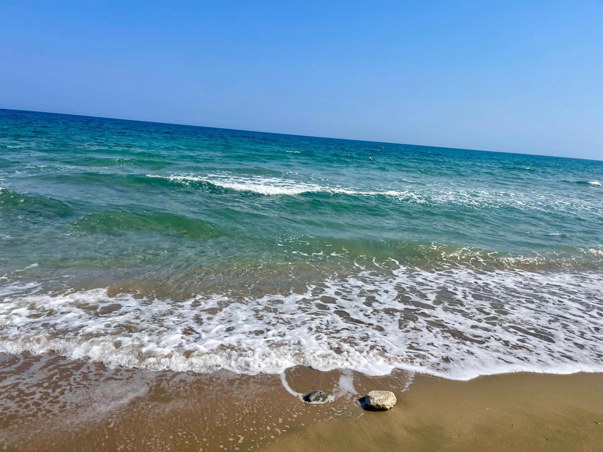 Sea View Suites By The Coast Famagusta  Zewnętrze zdjęcie