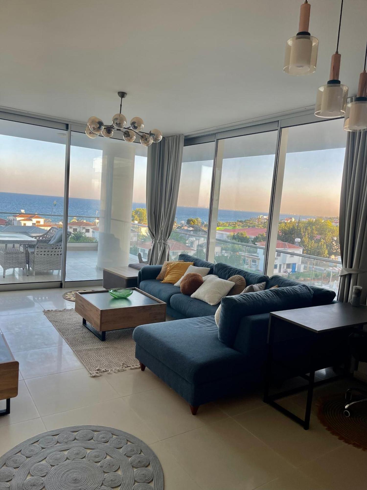 Sea View Suites By The Coast Famagusta  Zewnętrze zdjęcie