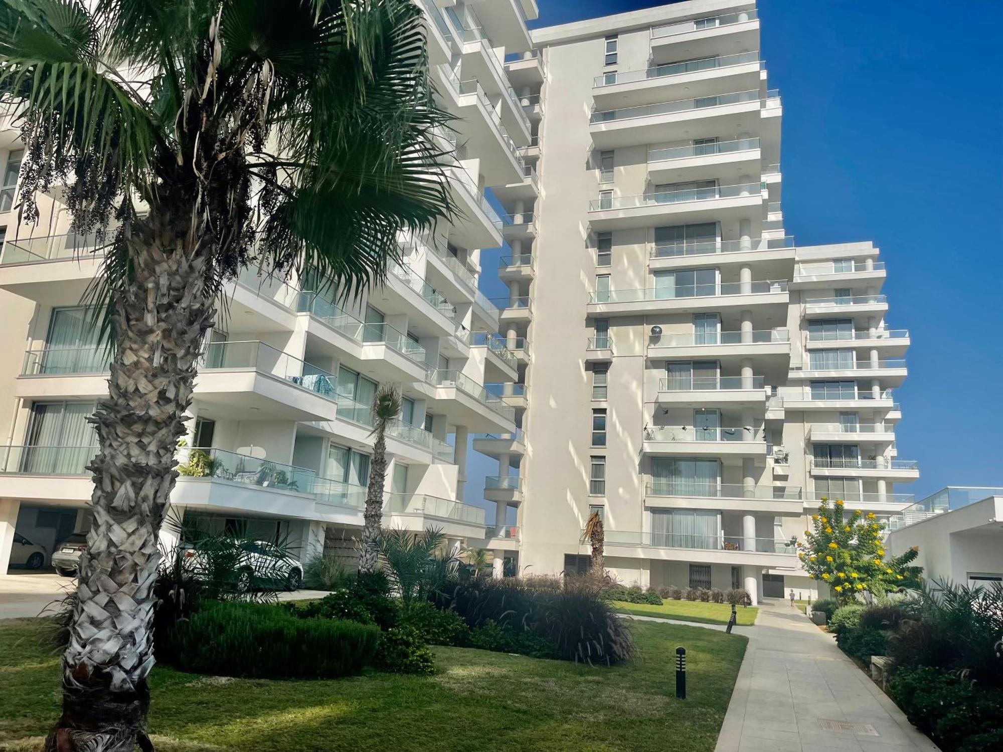 Sea View Suites By The Coast Famagusta  Zewnętrze zdjęcie