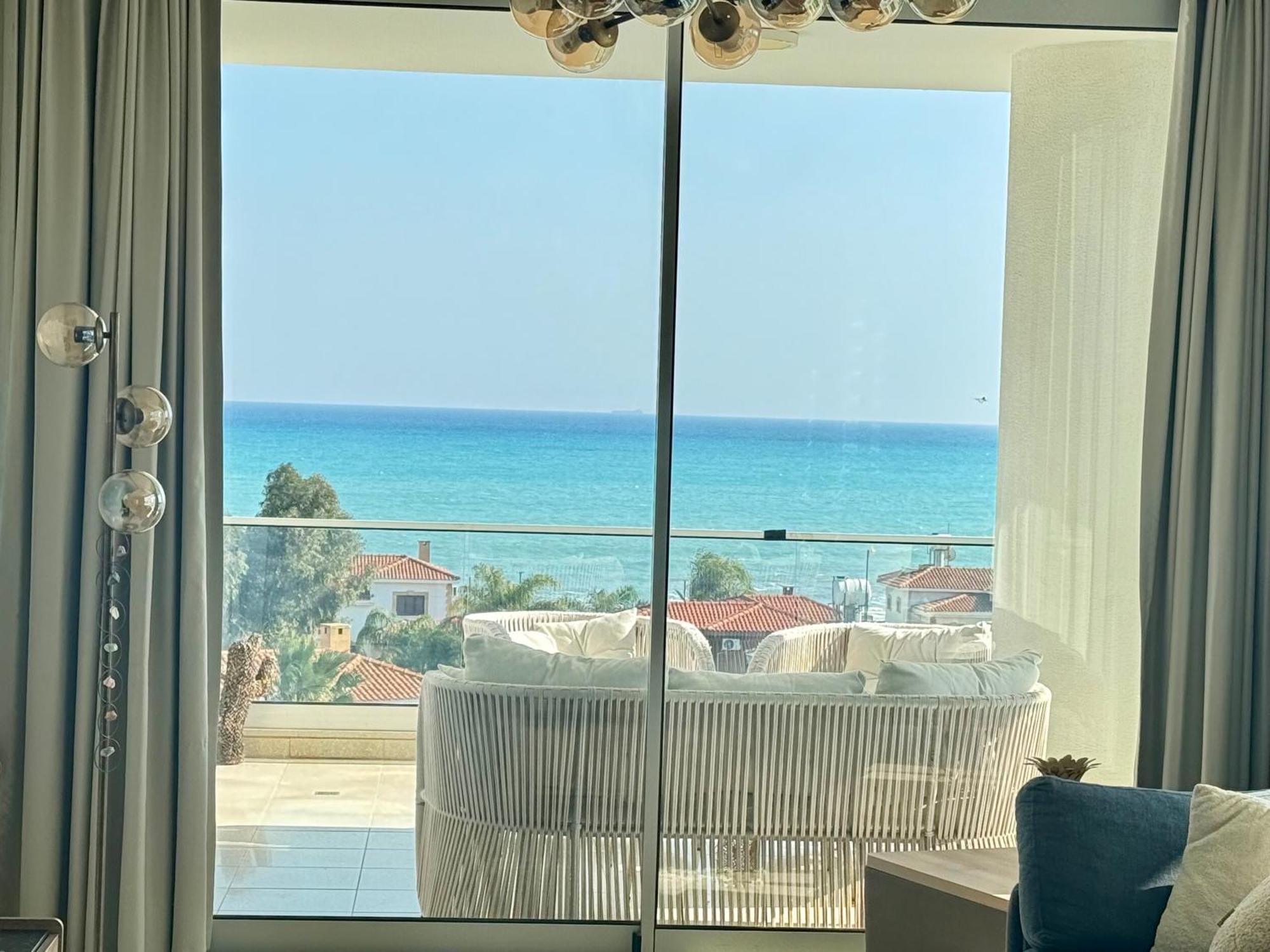 Sea View Suites By The Coast Famagusta  Zewnętrze zdjęcie