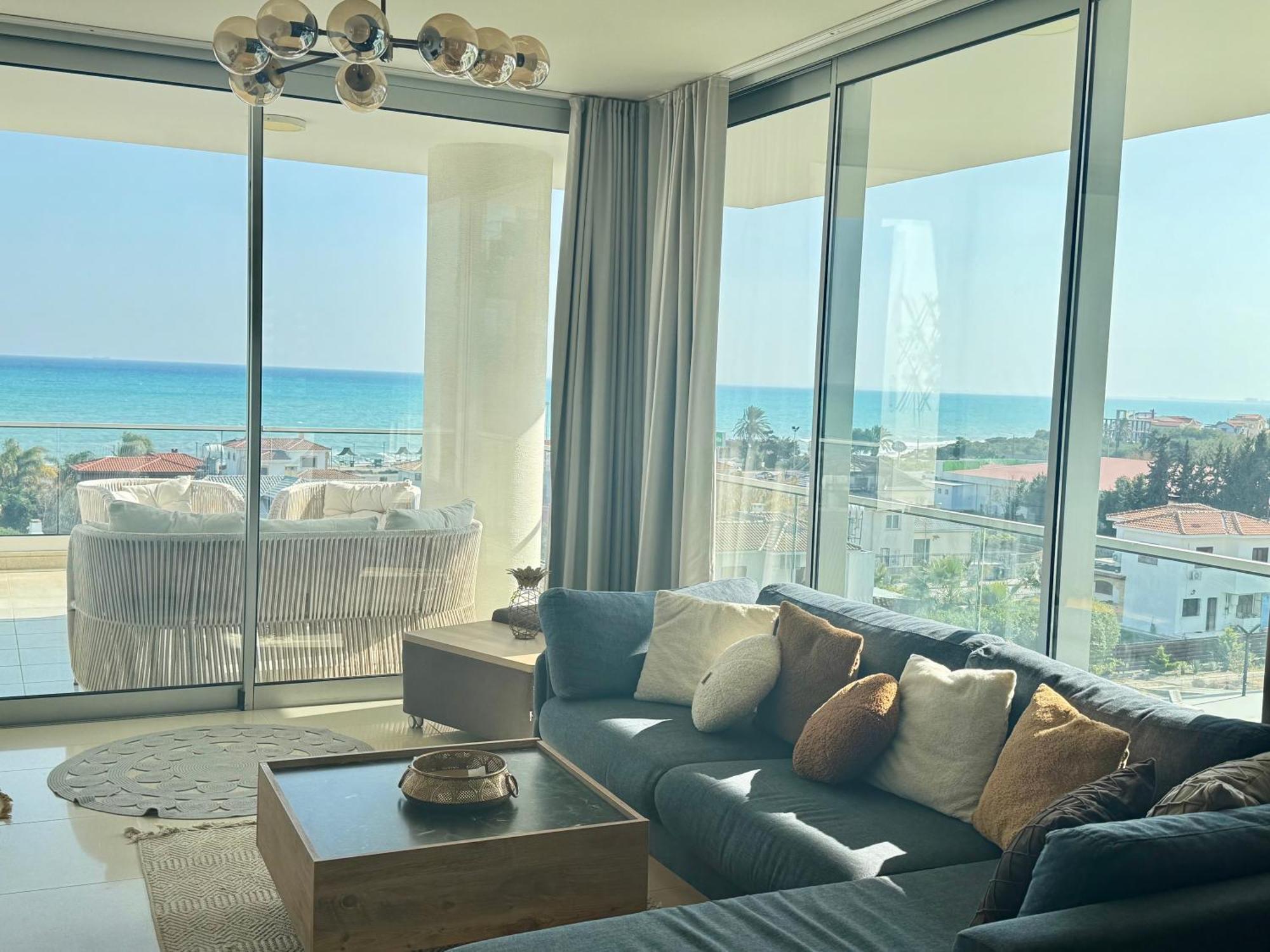 Sea View Suites By The Coast Famagusta  Zewnętrze zdjęcie